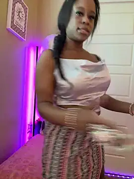 Snapshot of Tikalalin chatting on April 7, 2026, 7:26 pm Tikalalin online show from April 7, 2026, 7:26 pm