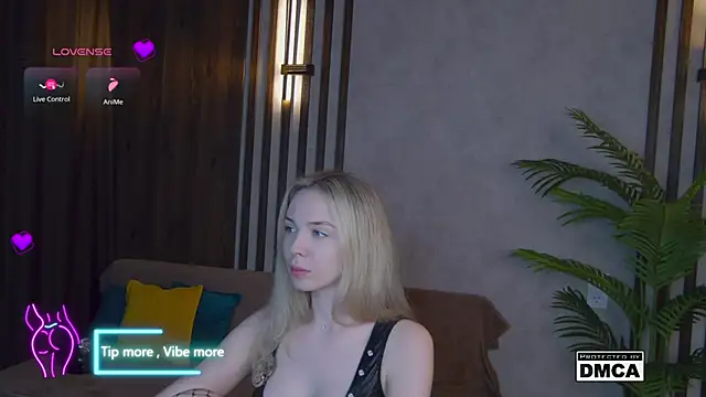 Holl1Would online show from March 12, 2025, 7:36 pm