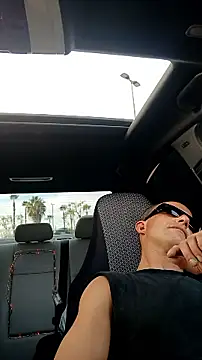 Roberts8inchcock online show from November 28, 2025, 12:22 am