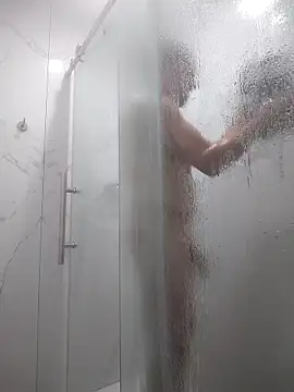 Snapshot of Roberts8inchcock chatting on March 3, 2026, 12:28 am Roberts8inchcock online show from March 3, 2026, 12:28 am