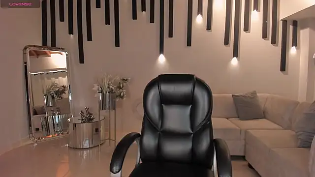 Snapshot of LexieWayne chatting on March 10, 2025, 6:34 pm LexieWayne online show from March 10, 2025, 6:34 pm