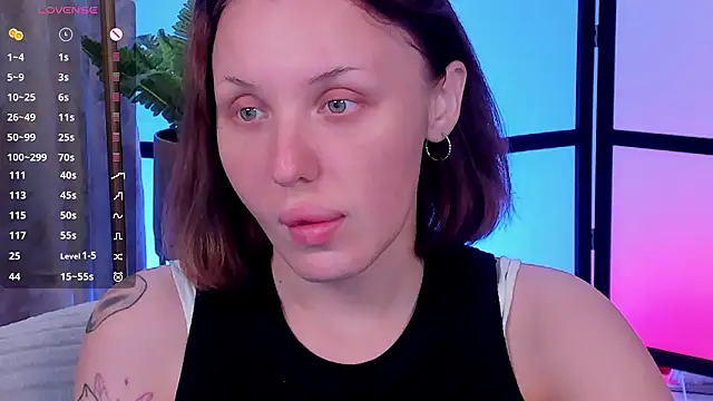 LianaFord online show from March 26, 2026, 4:00 am