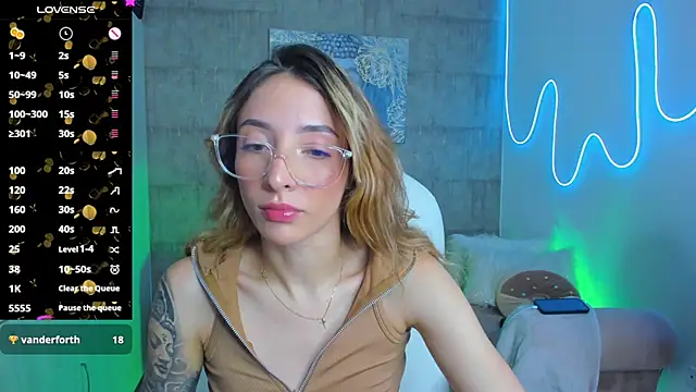 Snapshot of barbie_scoth_ chatting on March 18, 2025, 10:15 pm barbie scoth  online show from March 18, 2025, 10:15 pm
