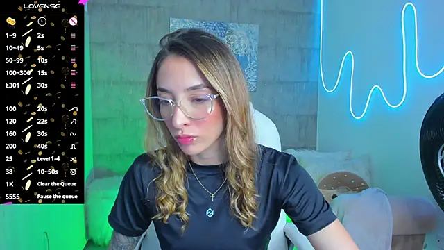 Snapshot of barbie_scoth_ chatting on March 11, 2025, 8:09 pm barbie scoth  online show from March 11, 2025, 8:09 pm