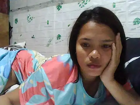 Silly Girl21 online show from December 5, 2025, 1:10 pm