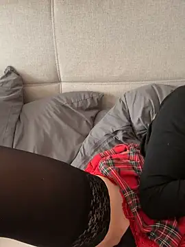 LaraBlond online show from December 6, 2024, 11:05 am