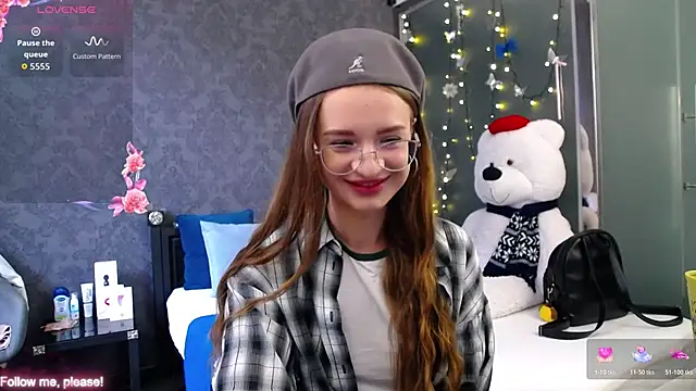 KateJonson online show from November 5, 2025, 7:33 am