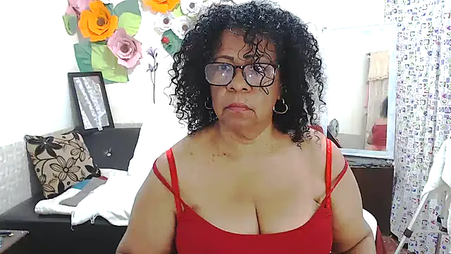 Snapshot of Yayis-hot-sexyw chatting on February 9, 2025, 9:17 pm Yayis-hot-sexyw online show from February 9, 2025, 9:17 pm