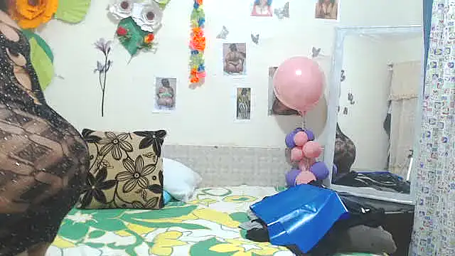 Snapshot of Yayis-hot-sexyw chatting on November 9, 2025, 5:55 am Yayis-hot-sexyw online show from November 9, 2025, 5:55 am