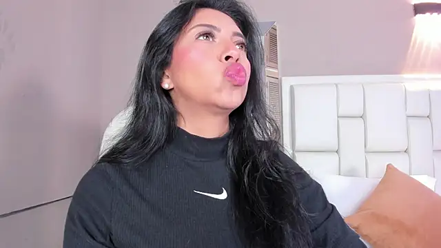 Snapshot of _BunnyNaugthy chatting on September 30, 2025, 12:00 pm BunnyNaugthy online show from September 30, 2025, 12:00 pm