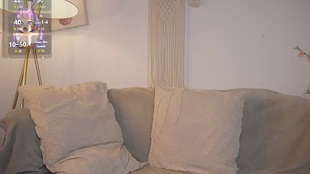 bunnycuteshy online show from February 3, 2026, 1:27 pm