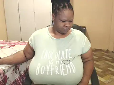 sweetnoziexx online show from June 24, 2026, 4:11 am