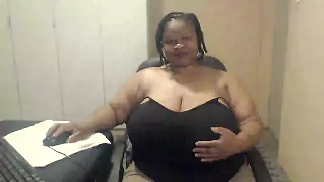 sweetnoziexx online show from October 4, 2025, 4:36 am
