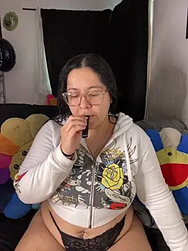 MsConejitaa online show from November 24, 2025, 4:40 pm