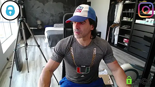 samricci21 online show from March 26, 2026, 11:52 am