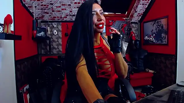 DommeBellatrix online show from July 24, 2026, 7:04 am