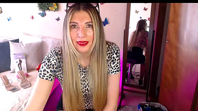 Snapshot of Jolie-Mature chatting on July 21, 2026, 8:54 pm Jolie-Mature online show from July 21, 2026, 8:54 pm