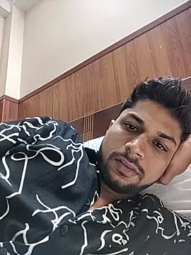  IRRESISTIBLE  online show from October 6, 2025, 2:07 pm