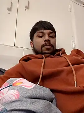  IRRESISTIBLE  online show from November 1, 2025, 8:03 pm