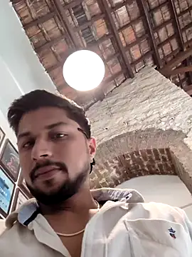  IRRESISTIBLE  online show from November 13, 2025, 6:39 am