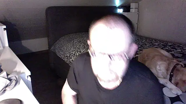 FABIOGLASSES online show from January 6, 2026, 11:42 pm