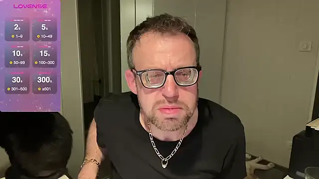 FABIOGLASSES online show from March 1, 2025, 11:04 pm