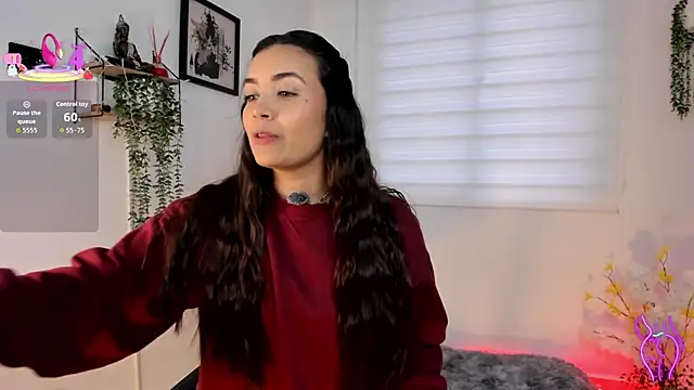 aisha es online show from July 20, 2026, 9:28 pm