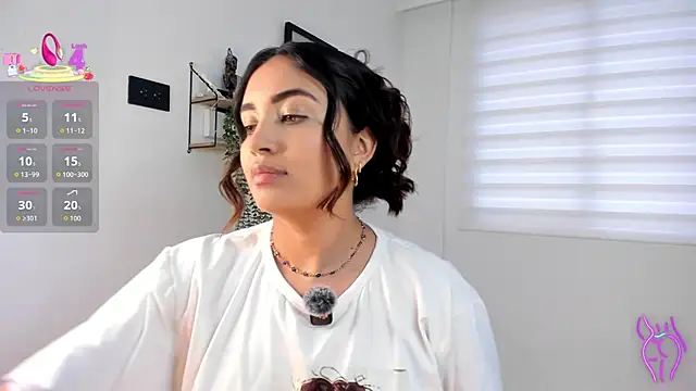 aisha es online show from May 21, 2026, 8:17 pm