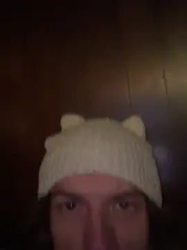 Snapshot of AshtonChicken chatting on March 3, 2026, 9:27 am AshtonChicken online show from March 3, 2026, 9:27 am