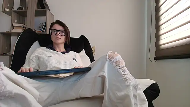 Arya starrk online show from December 19, 2025, 1:35 pm