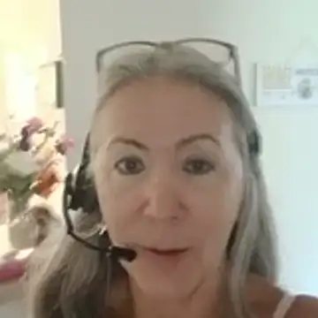 EvaRobinson online show from May 28, 2026, 12:00 pm