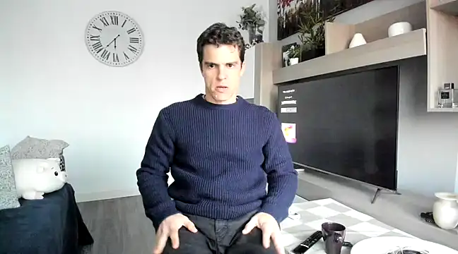 HeteroOli online show from February 9, 2025, 5:33 pm