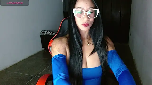 Snapshot of Emiliklauss22 chatting on May 24, 2026, 6:52 pm Emiliklauss22 online show from May 24, 2026, 6:52 pm