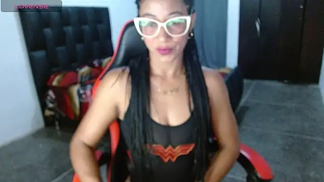 Snapshot of Emiliklauss22 chatting on April 22, 2026, 10:00 am Emiliklauss22 online show from April 22, 2026, 10:00 am