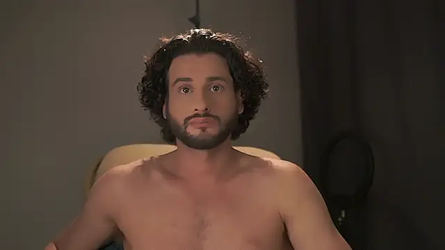 Keen   Luckystrike online show from December 5, 2025, 6:17 pm