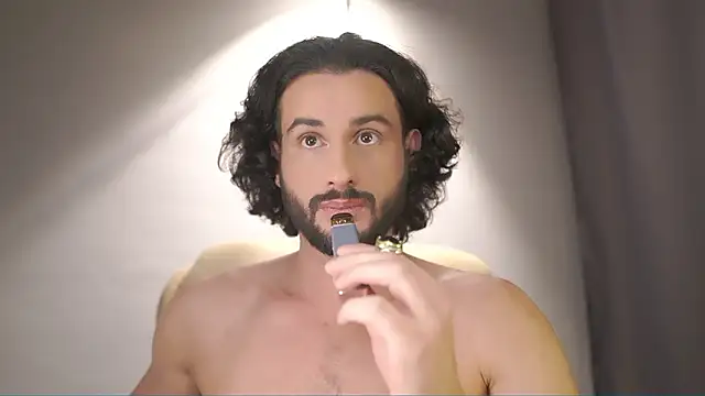 Keen   Luckystrike online show from February 2, 2026, 11:48 pm