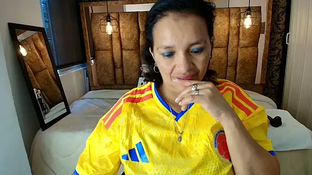 MarilynMiilf  online show from July 3, 2026, 8:04 pm