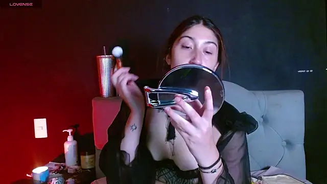 Red-moon1 online show from July 2, 2026, 5:13 am