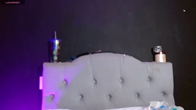 Red-moon1 online show from February 9, 2026, 5:49 am