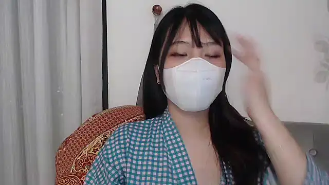 Onee-Chew online show from December 19, 2024, 8:55 pm