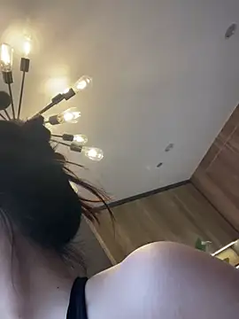 Snapshot of Onee-Chew chatting on February 4, 2026, 5:46 am Onee-Chew online show from February 4, 2026, 5:46 am