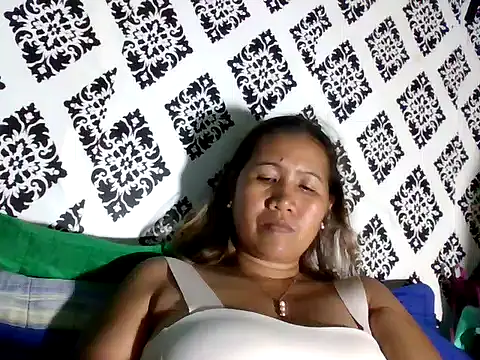 sweet smile4u online show from March 27, 2026, 2:31 am