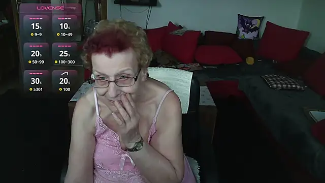 HeisseomaOriginal online show from December 19, 2025, 11:56 am