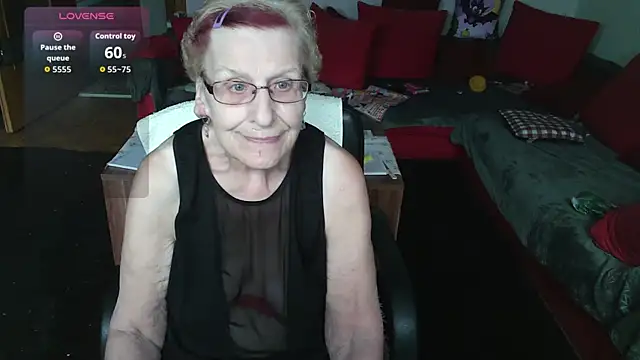 HeisseomaOriginal online show from October 17, 2025, 7:11 am