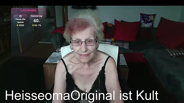 HeisseomaOriginal online show from June 4, 2026, 7:13 am
