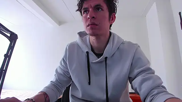 Snapshot of Headhunterdz chatting on April 15, 2026, 7:40 pm Headhunterdz online show from April 15, 2026, 7:40 pm