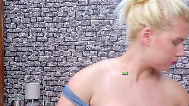 CuteBlondeMe online show from July 22, 2026, 4:20 pm