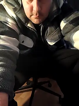 Snapshot of tididi1986 chatting on February 3, 2026, 2:11 pm tididi1986 online show from February 3, 2026, 2:11 pm