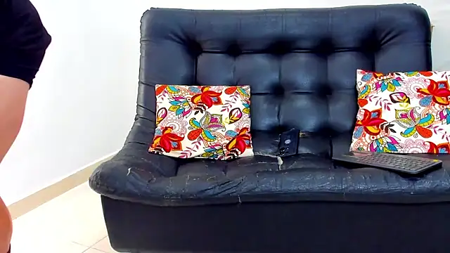 AlfredWalker online show from April 3, 2026, 12:44 pm