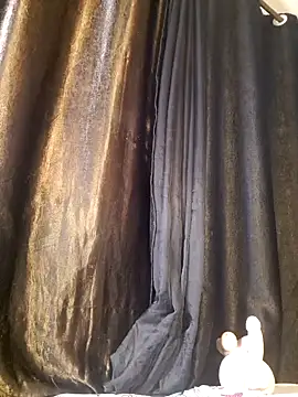 lynnkatrina online show from April 26, 2026, 12:30 am